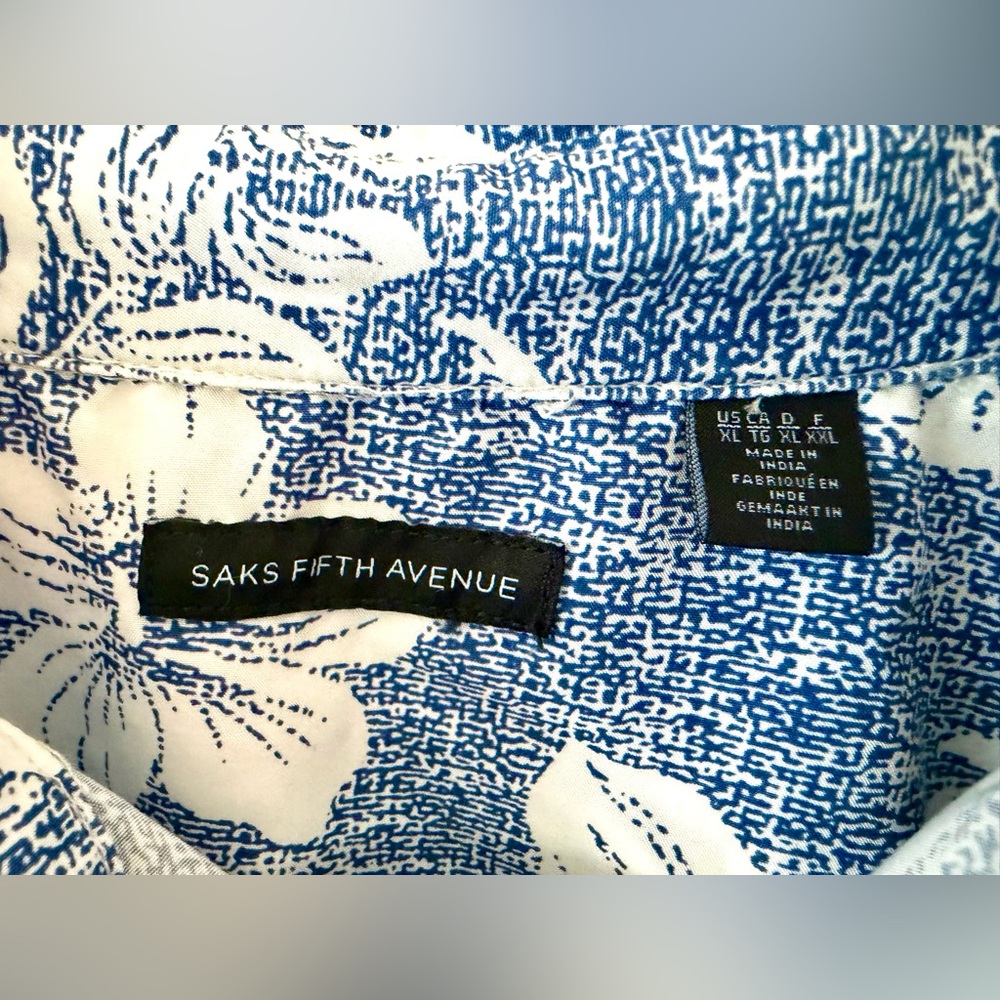 Saks Fifth Avenue Hawaiian Blue + White Floral Short-Sleeve Button-Down Shirt XL - Picture 3 of 3